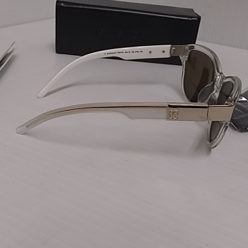 Givenchy Mirror Sunglasses Sgv770 Cat Eye View 3